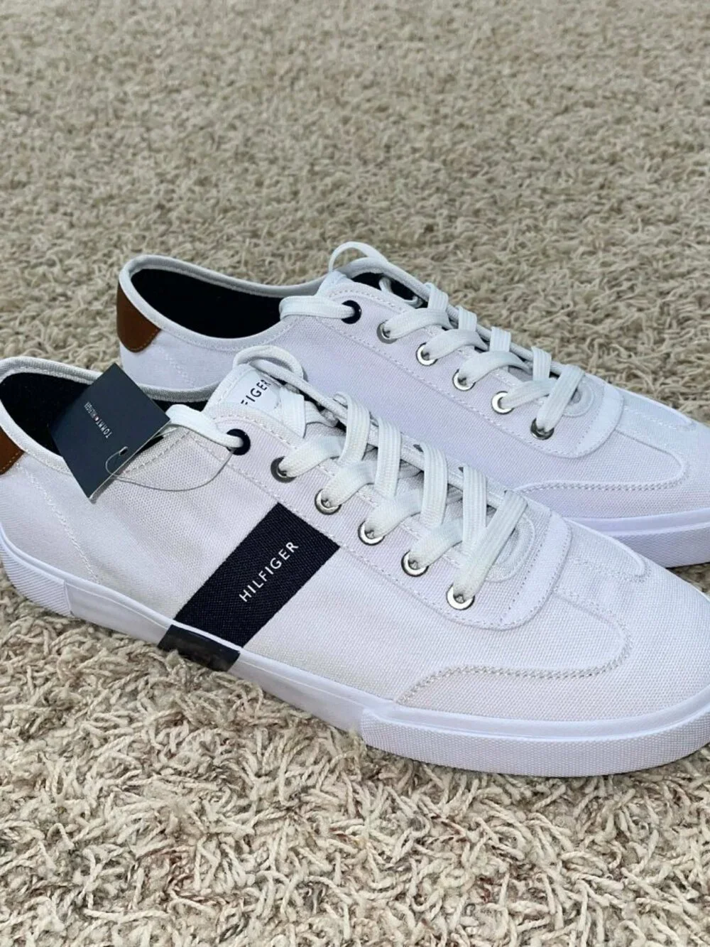 Tommy Hilfiger Men’s Canvas Low-Top Sneakers Shoes White, Size 12 (New)